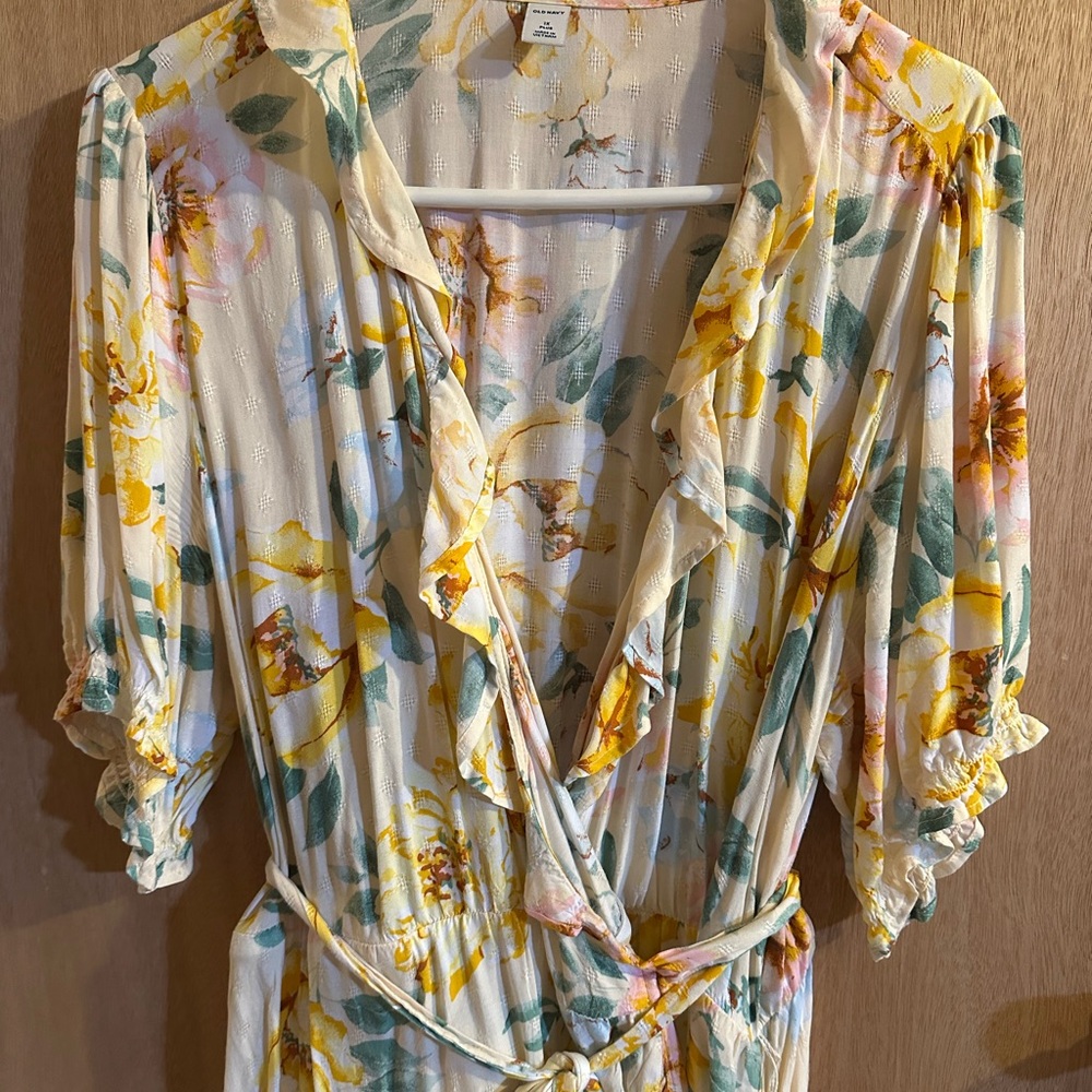 Old Navy Plus Size Floral Wrap Dress